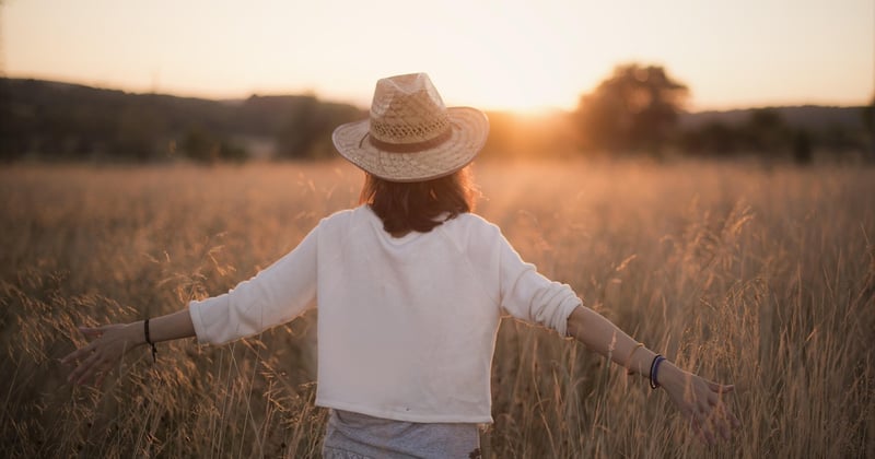 Voyager seule en toute sécurité : conseils pratiques pour partir sereine